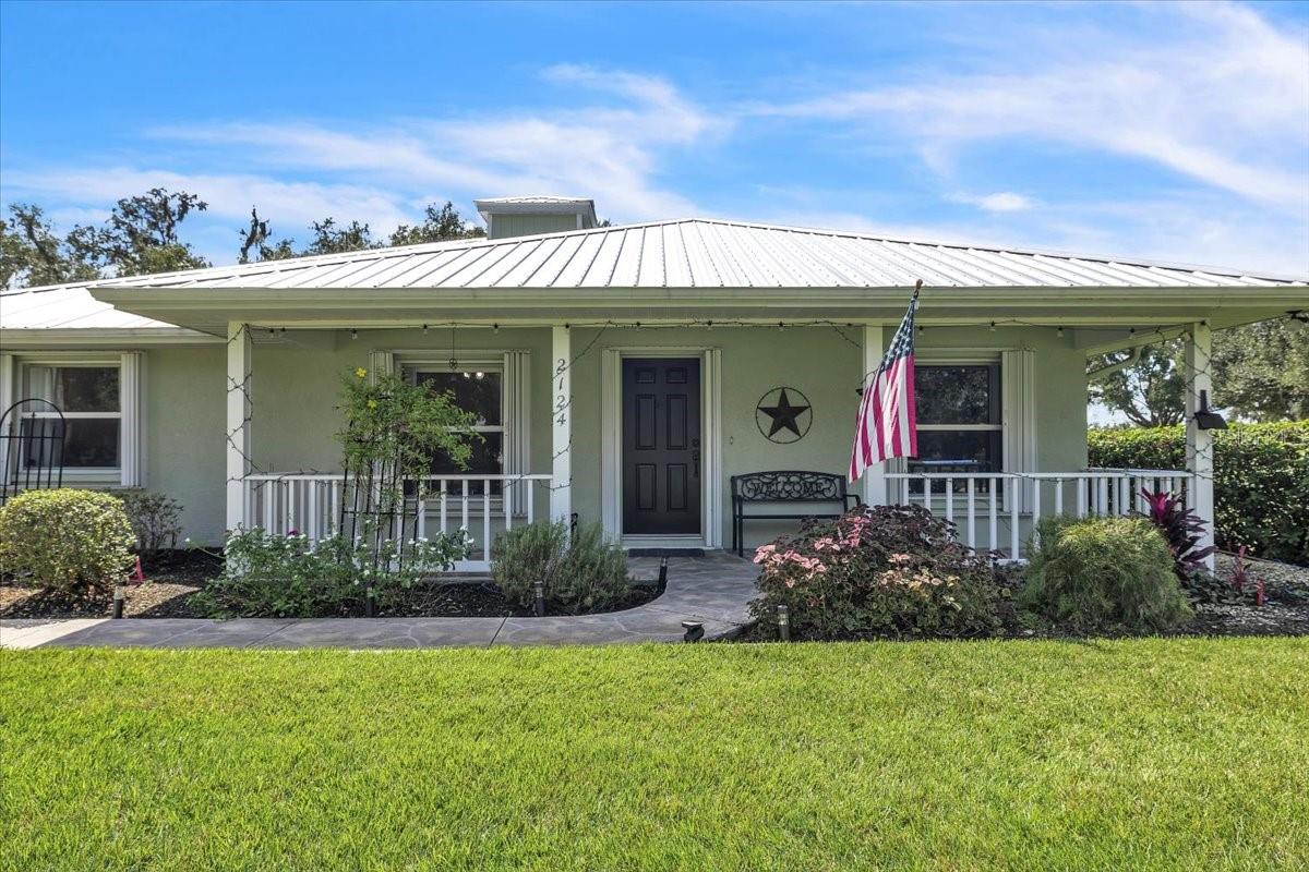 VOSS OAKS - Residential