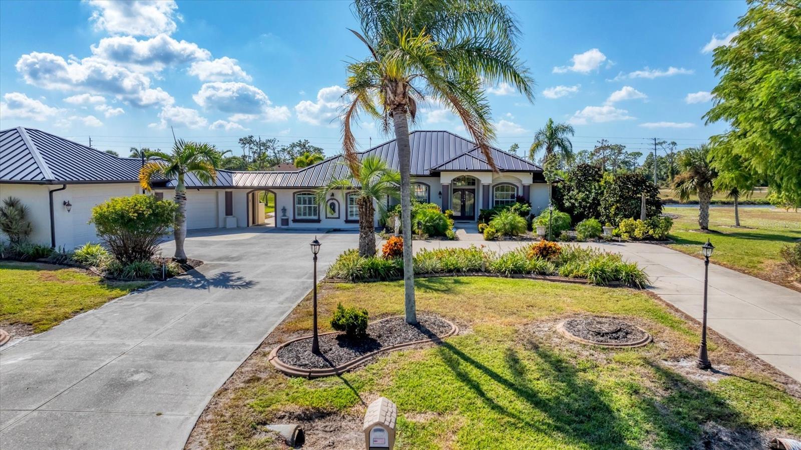 ROTONDA WEST BROADMOOR - Residential