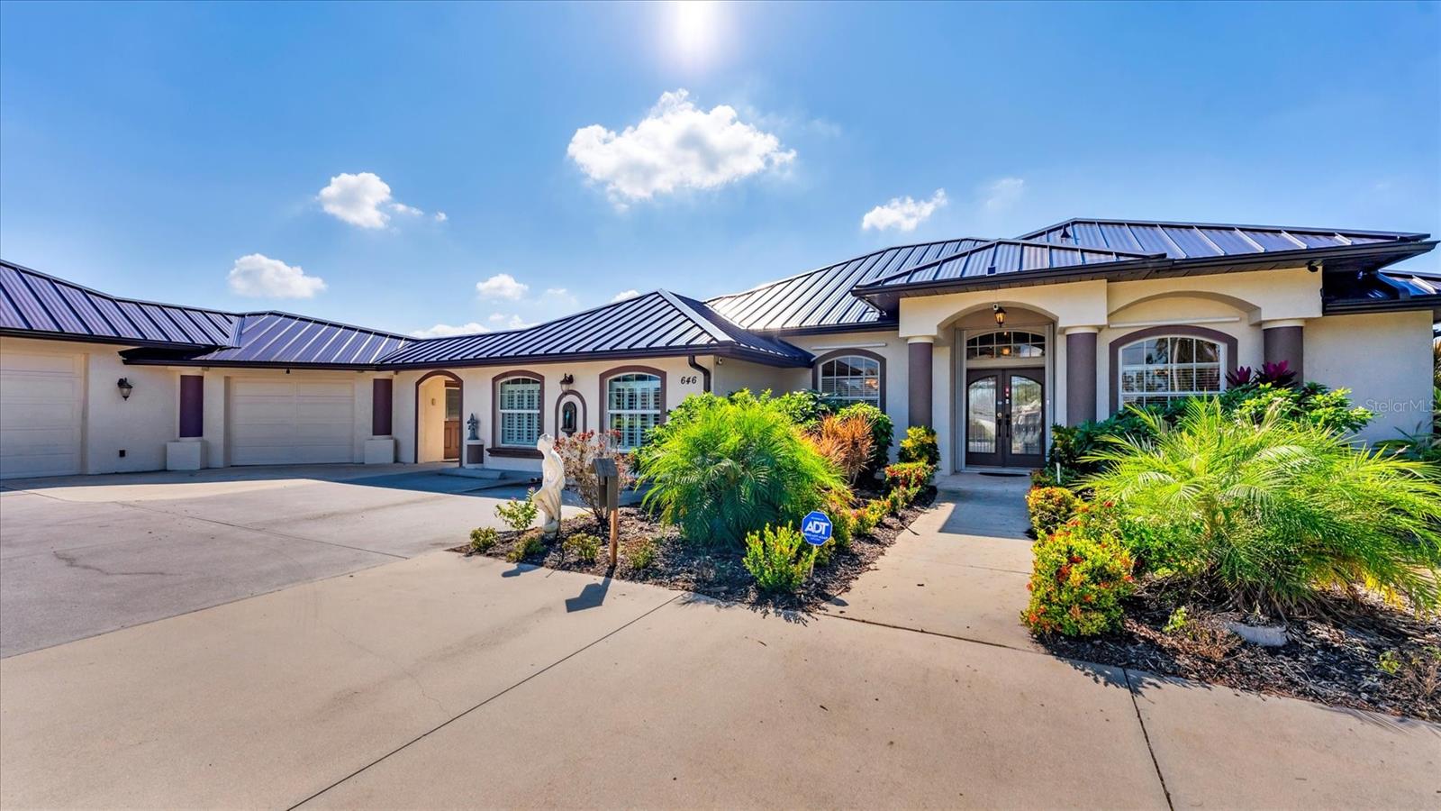 ROTONDA WEST BROADMOOR - Residential