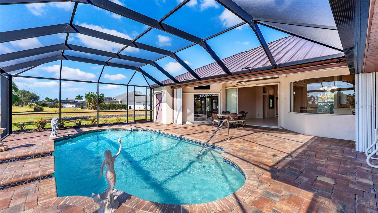 ROTONDA WEST BROADMOOR - Residential