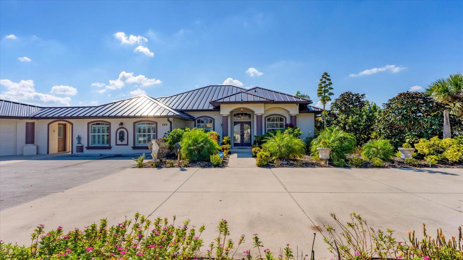 ROTONDA WEST BROADMOOR - Residential