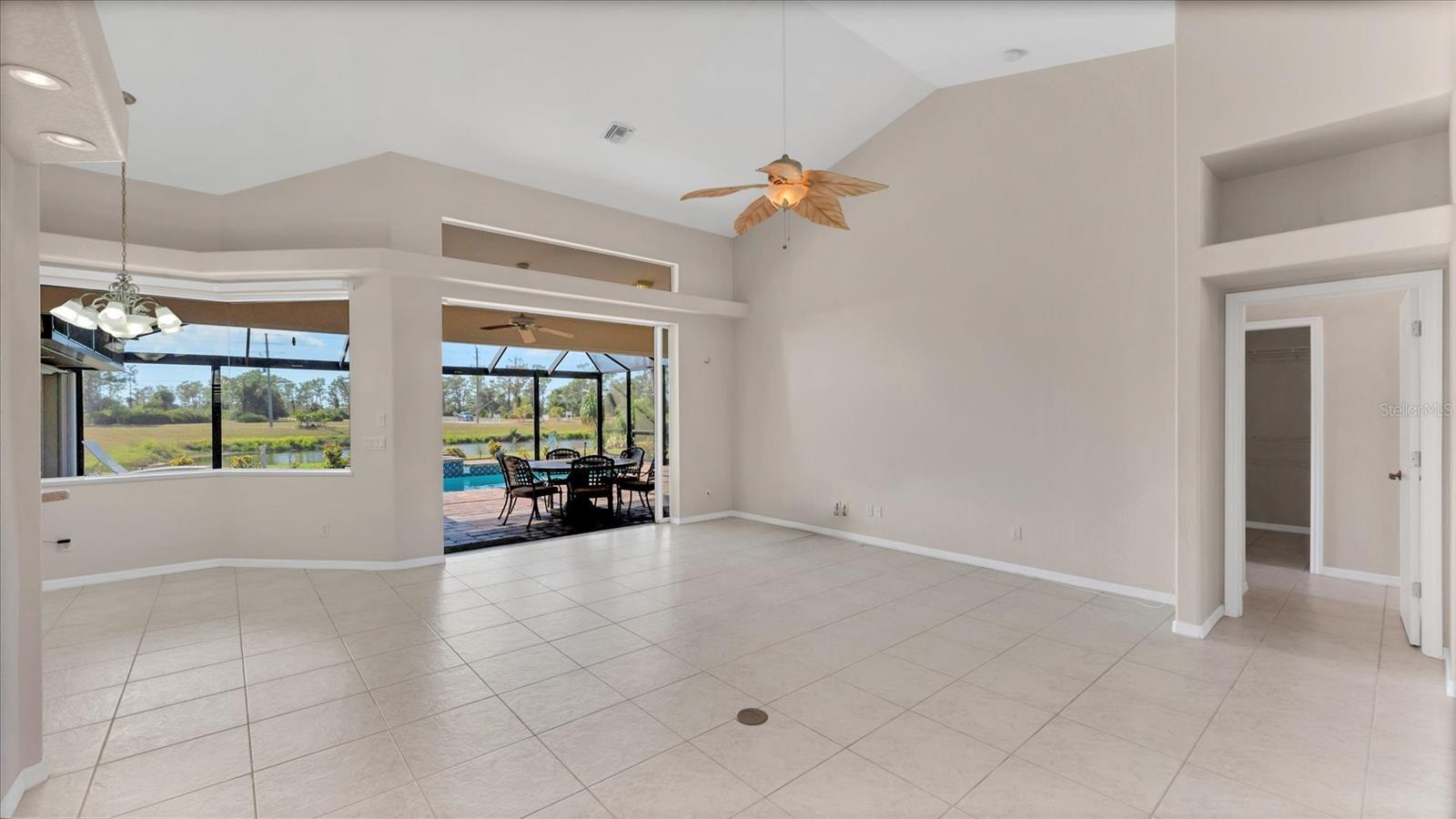 ROTONDA WEST BROADMOOR - Residential