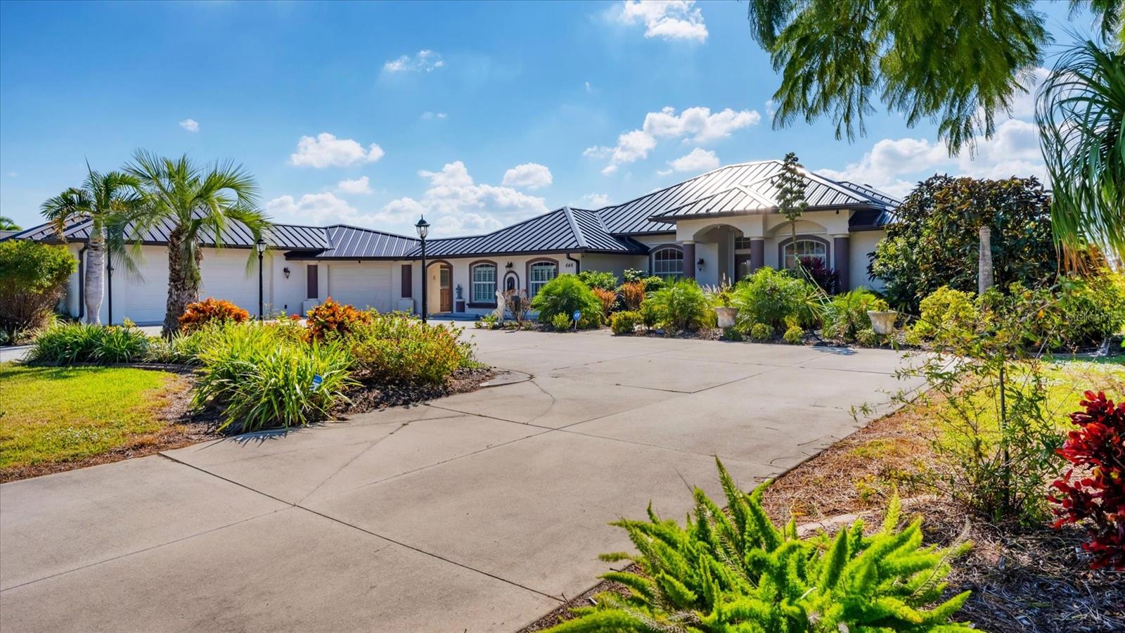 ROTONDA WEST BROADMOOR - Residential