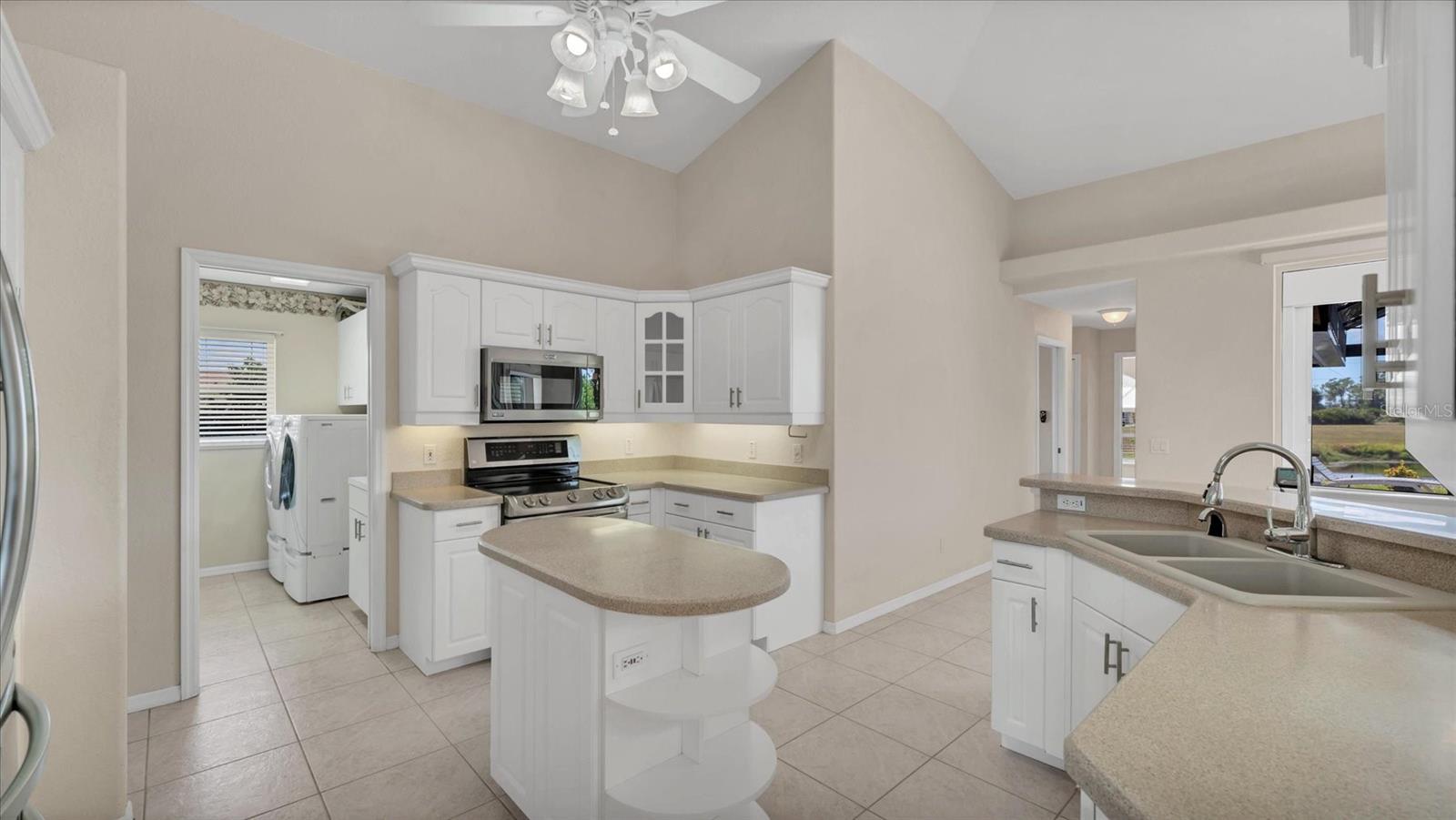 ROTONDA WEST BROADMOOR - Residential