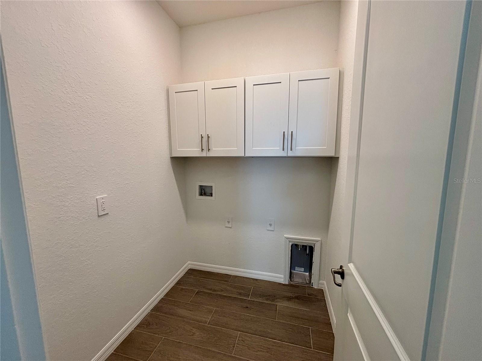 CALUSA COUNTRY CLUB - Residential