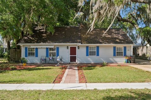 Photo of 2112 9th Street, Saint Cloud, FL 34769 (MLS # O6399376)