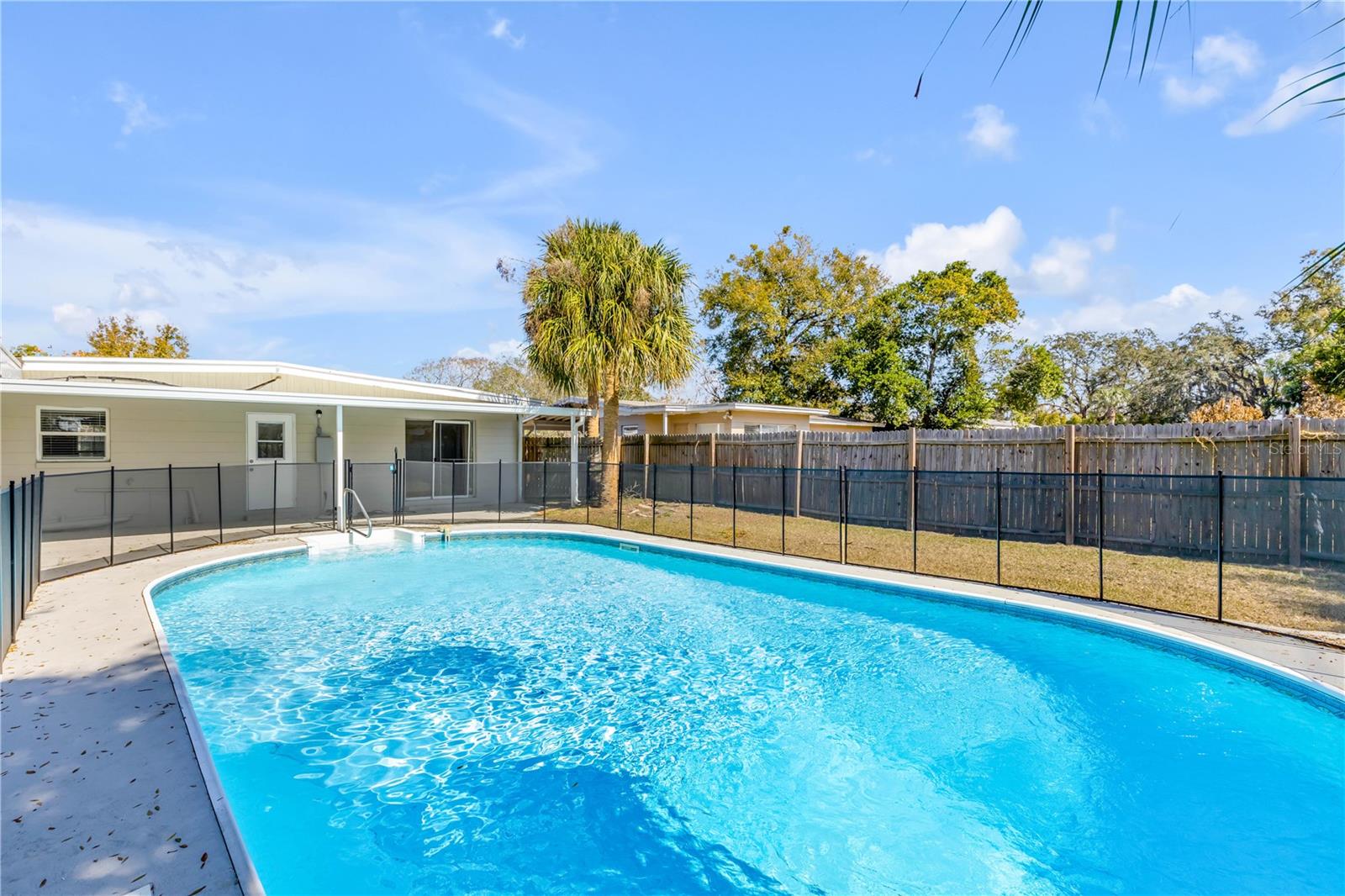 SUNSHINE GARDENS - Residential