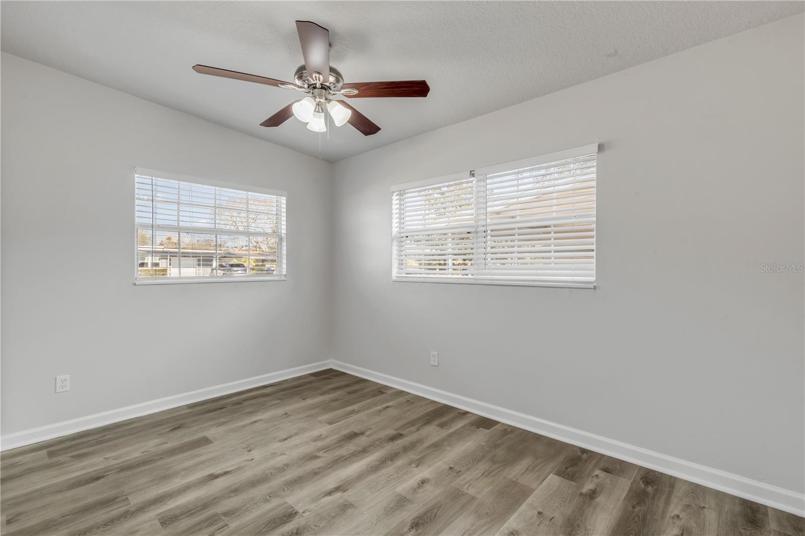 SUNSHINE GARDENS - Residential