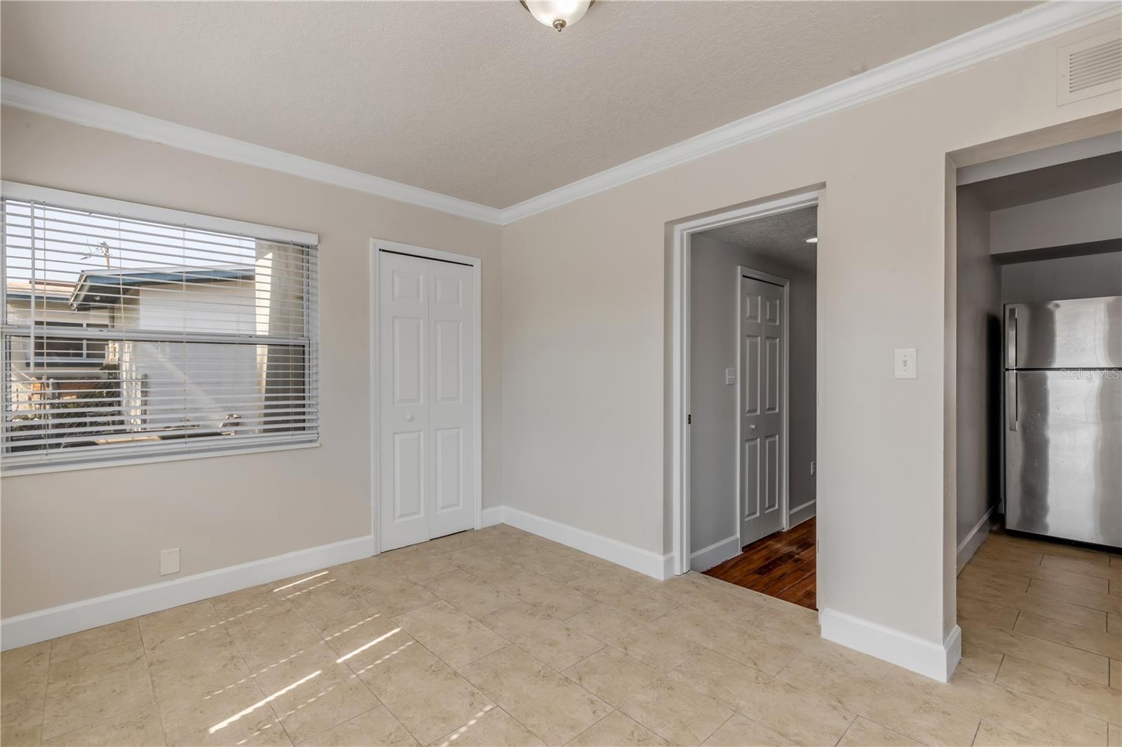 SUNSHINE GARDENS - Residential