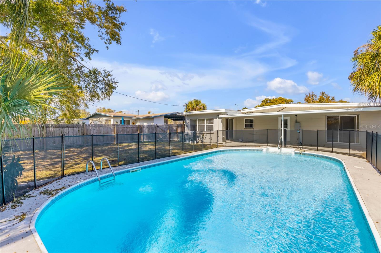 SUNSHINE GARDENS - Residential