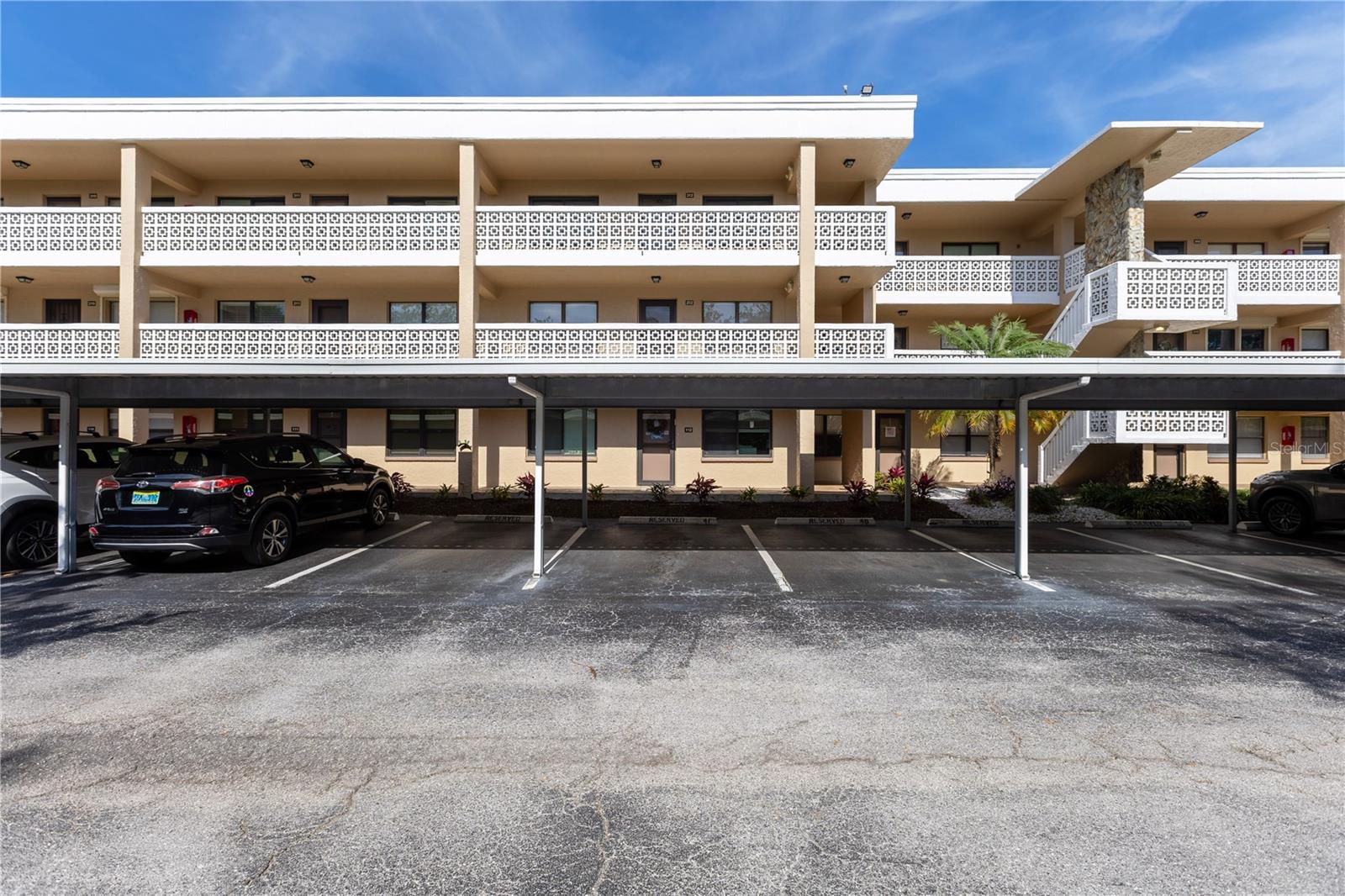 WINSTON PARK NORTHEAST - Residential