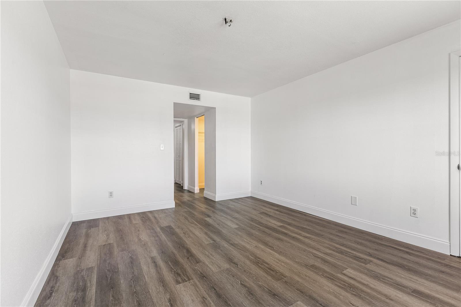 WINSTON PARK NORTHEAST - Residential