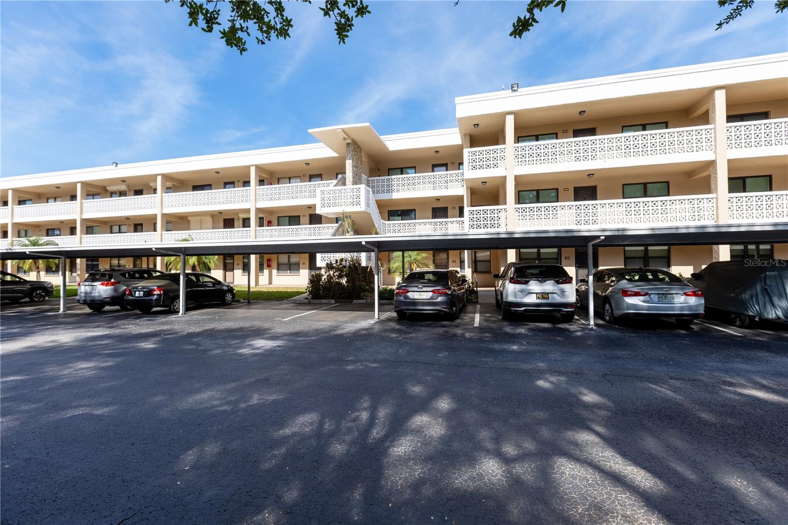 WINSTON PARK NORTHEAST - Residential