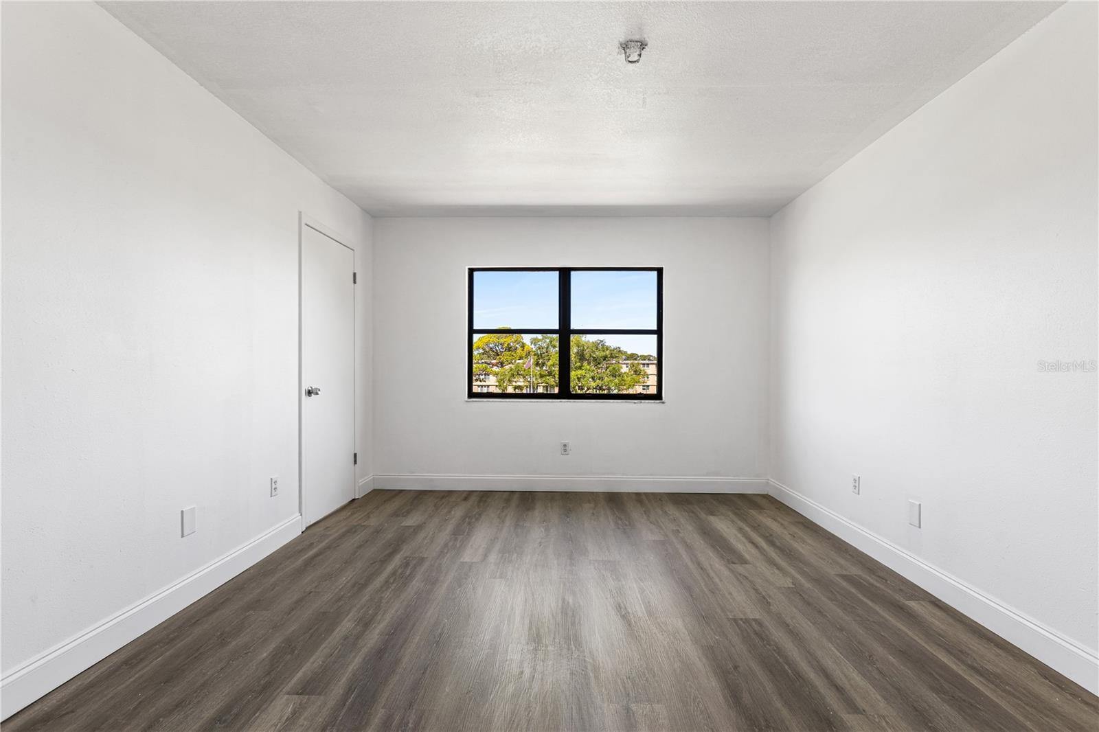WINSTON PARK NORTHEAST - Residential