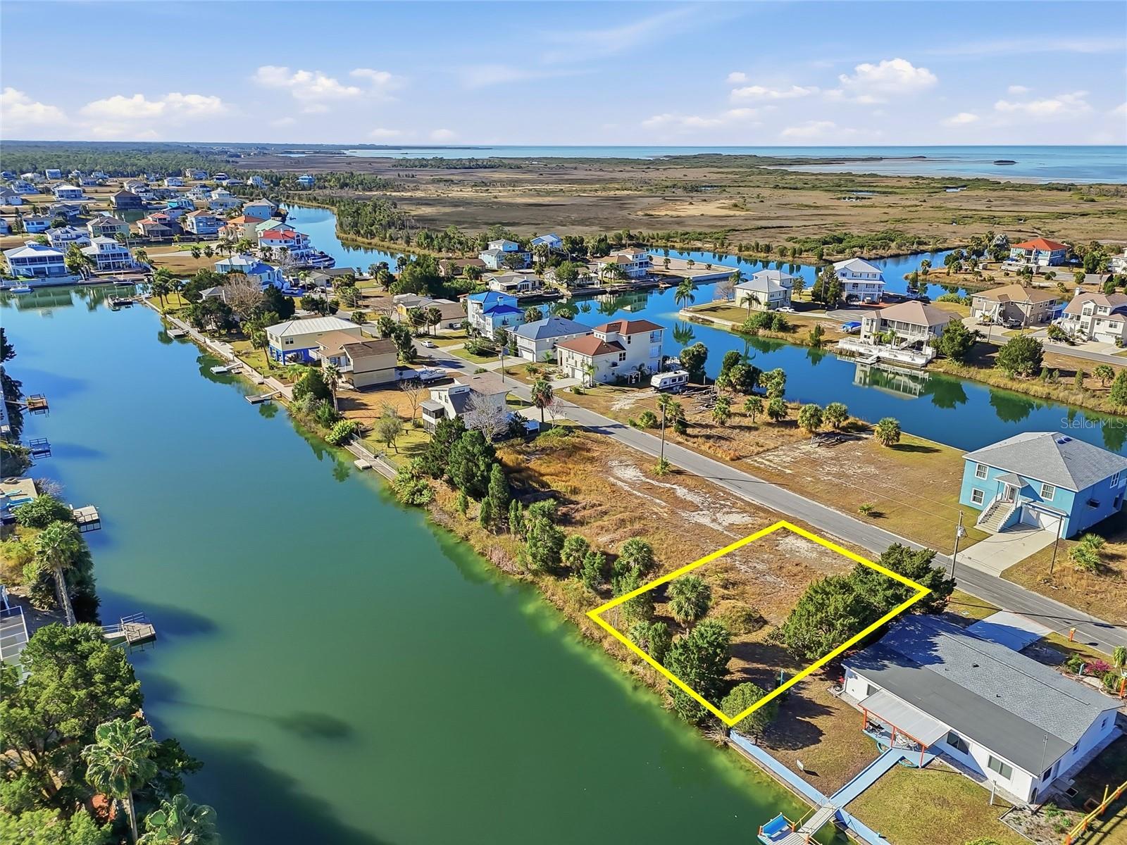 HERNANDO BEACH - Land