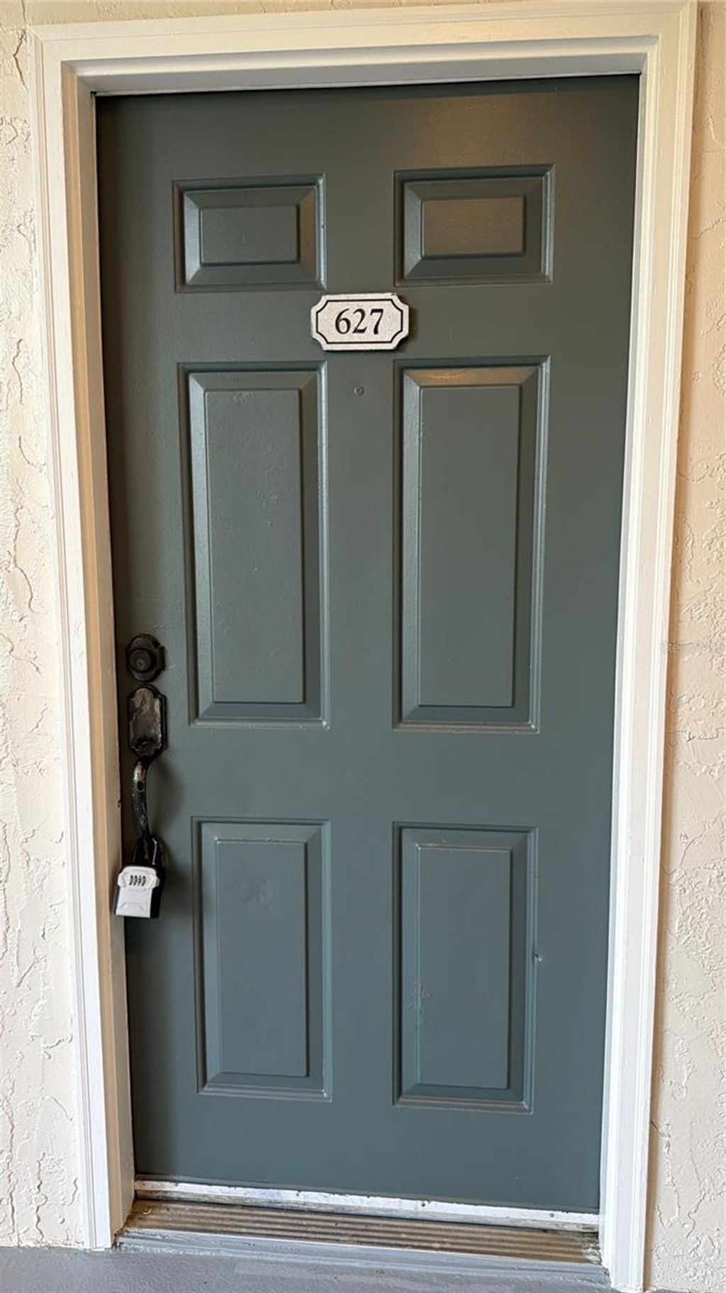 Photo of 5124 Conroy Road #627, Orlando, FL 32811 (MLS # S5143707)