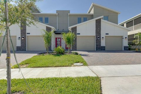 Photo of 9327 Sommerset Hills Drive #9327, Davenport, FL 33896 (MLS # TB8425630)