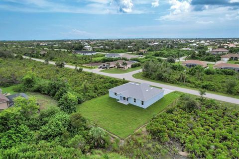 A home in PORT CHARLOTTE