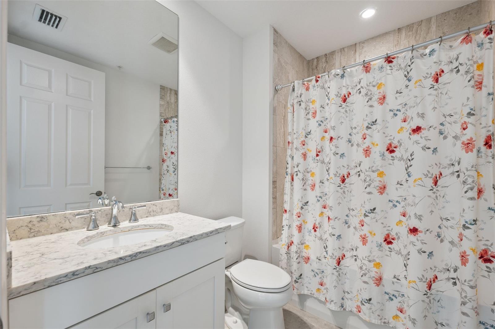 WATERFRONT AT MAIN STREET PH 1 - Residential