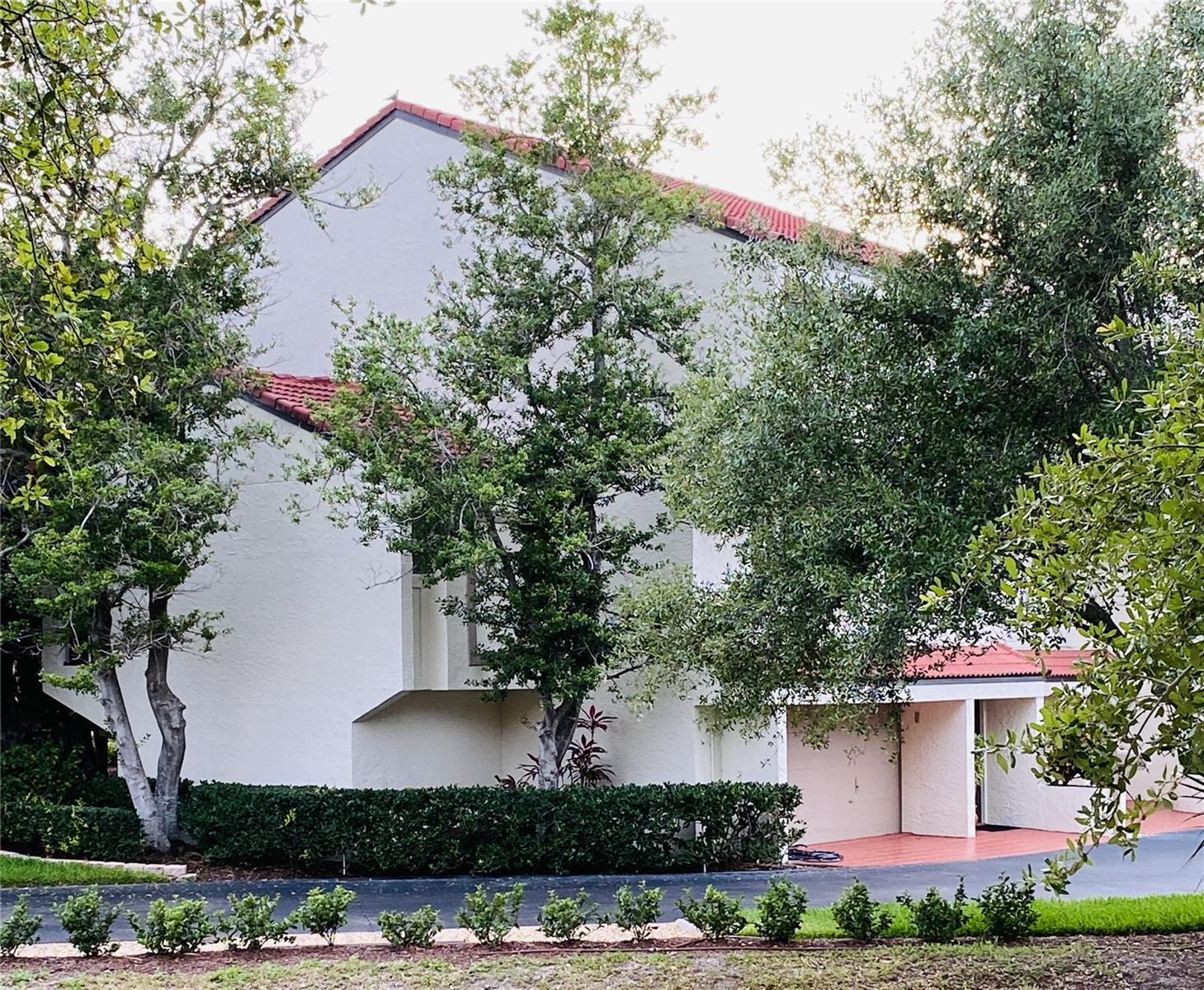 240 WINDWARD PASSAGE 504