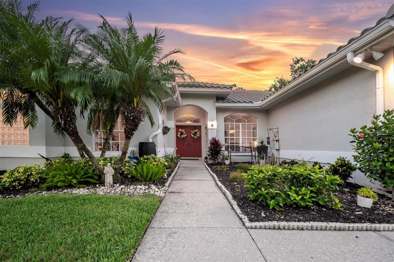 137 WOODCREEK DRIVE E