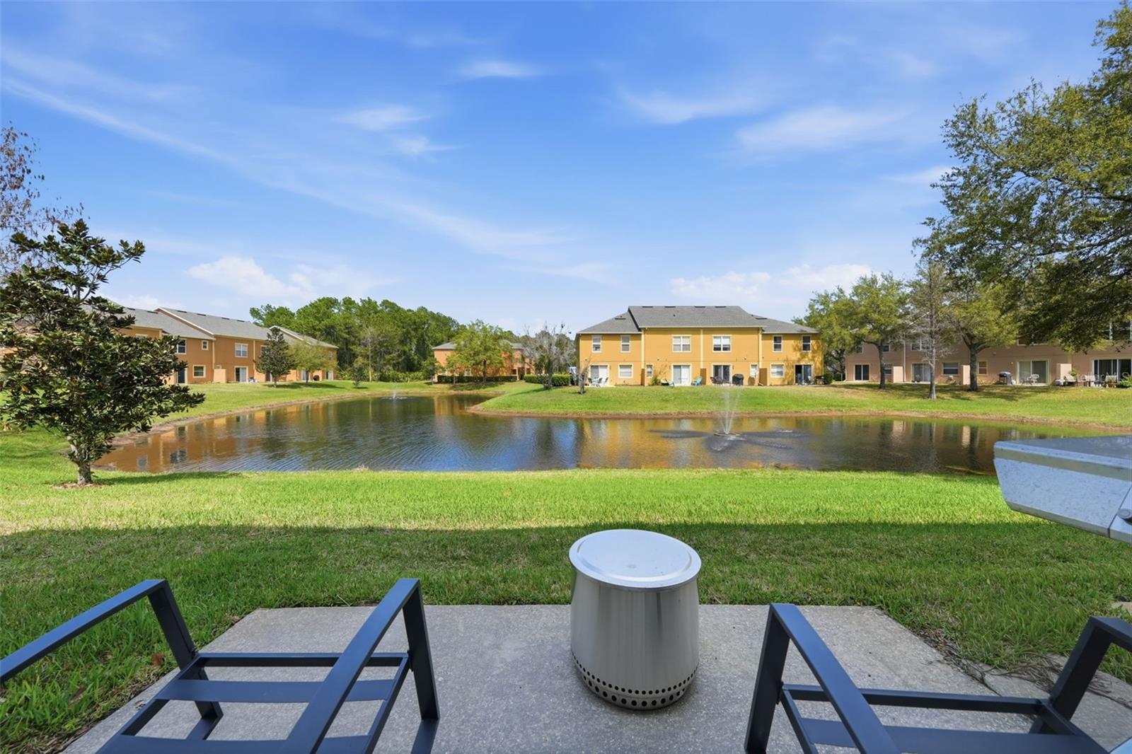 HAWTHORNE GLEN TWNHMS - Residential