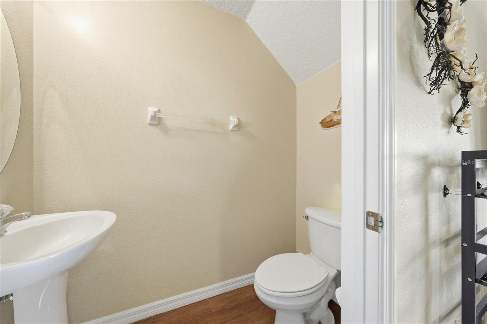 HAWTHORNE GLEN TWNHMS - Residential