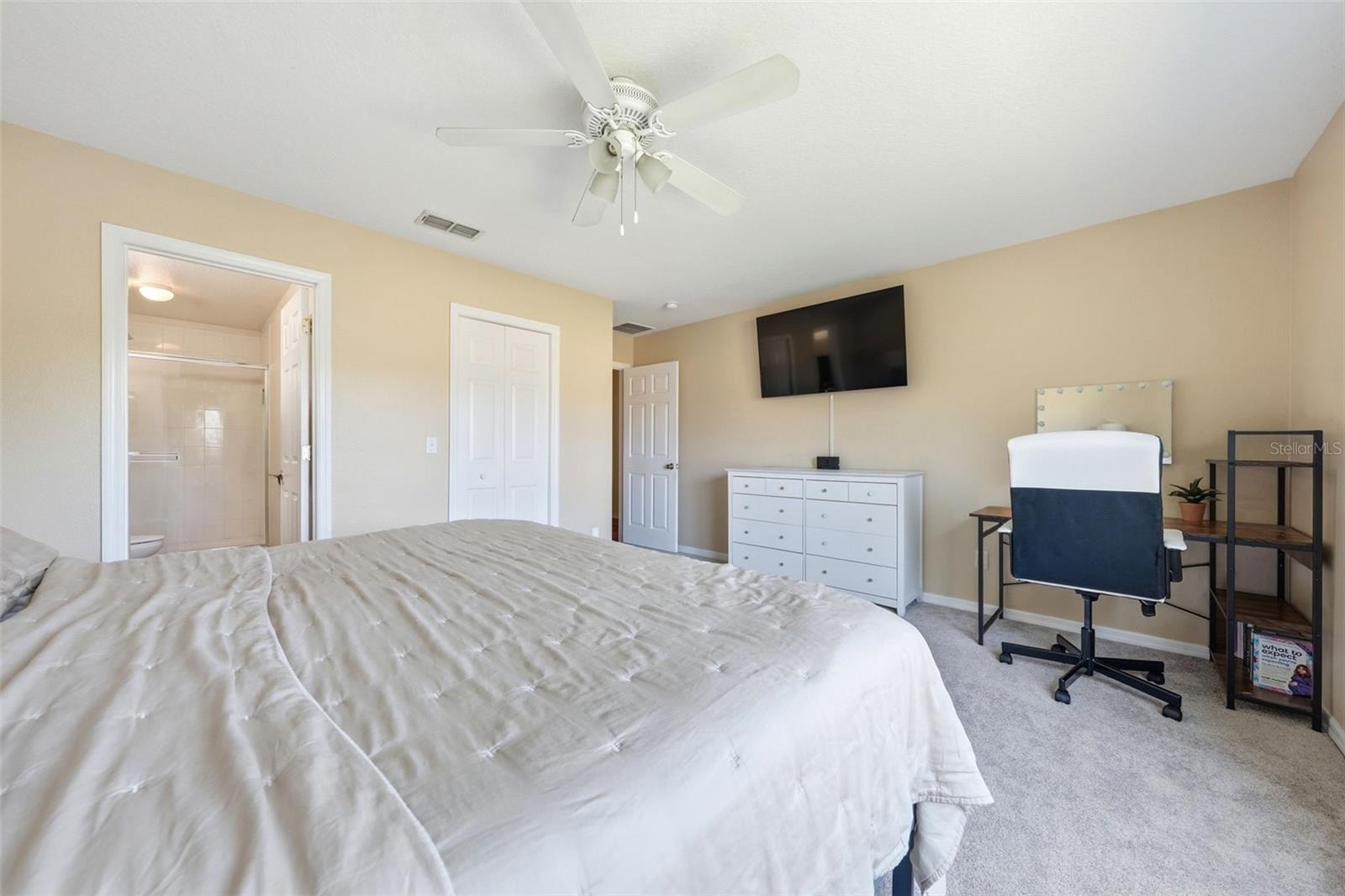 HAWTHORNE GLEN TWNHMS - Residential