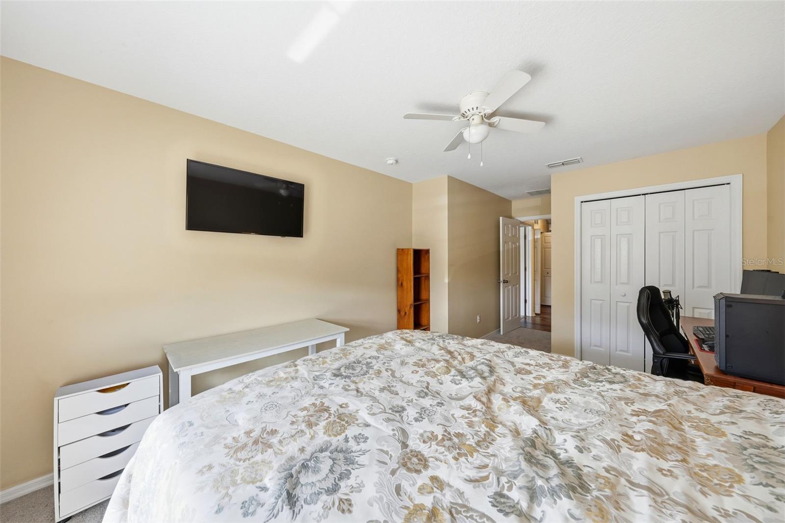 HAWTHORNE GLEN TWNHMS - Residential