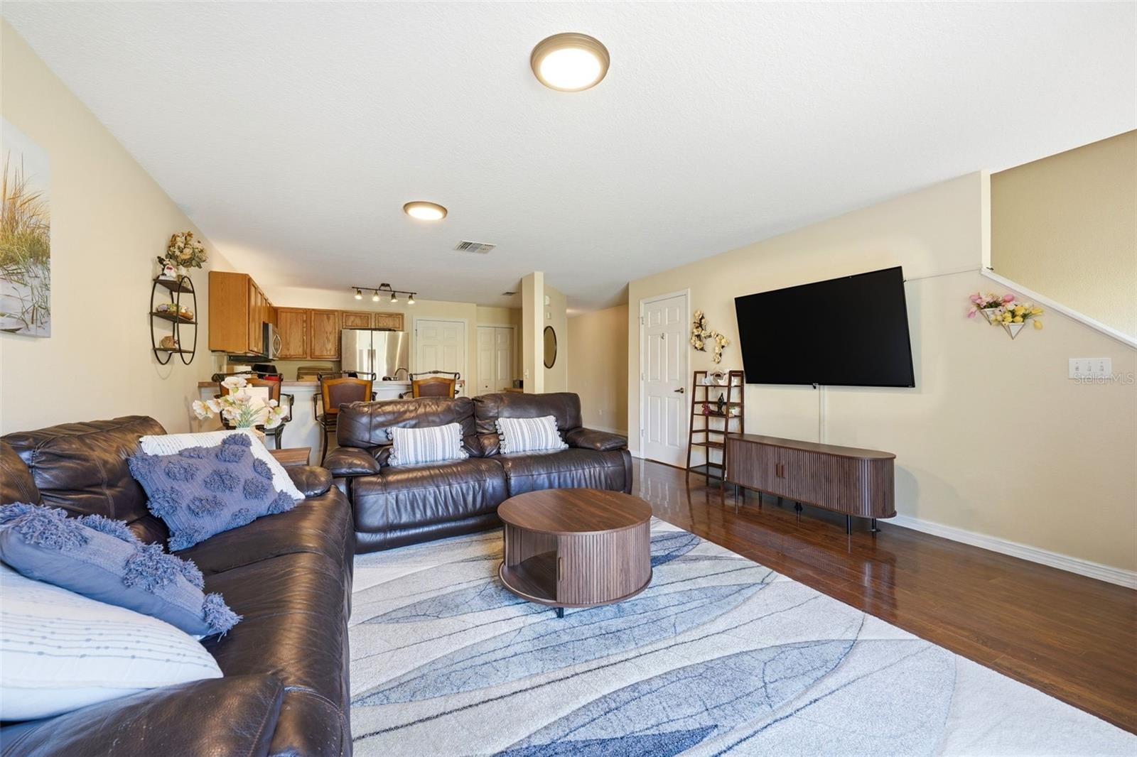 HAWTHORNE GLEN TWNHMS - Residential