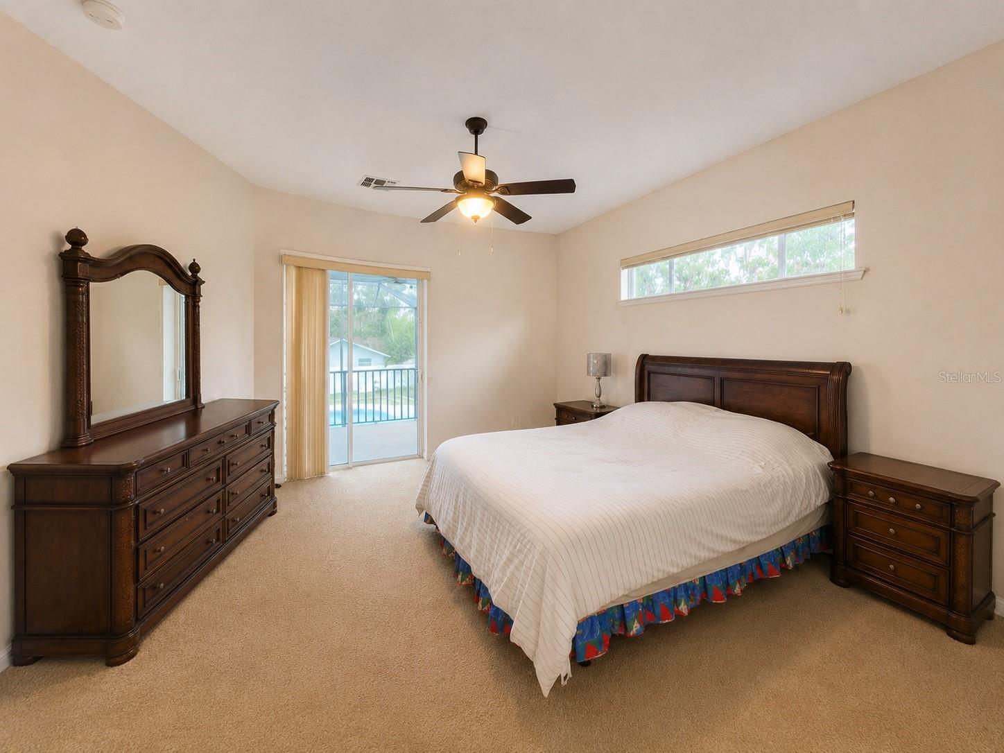 DEESON BY LAKE - Residential