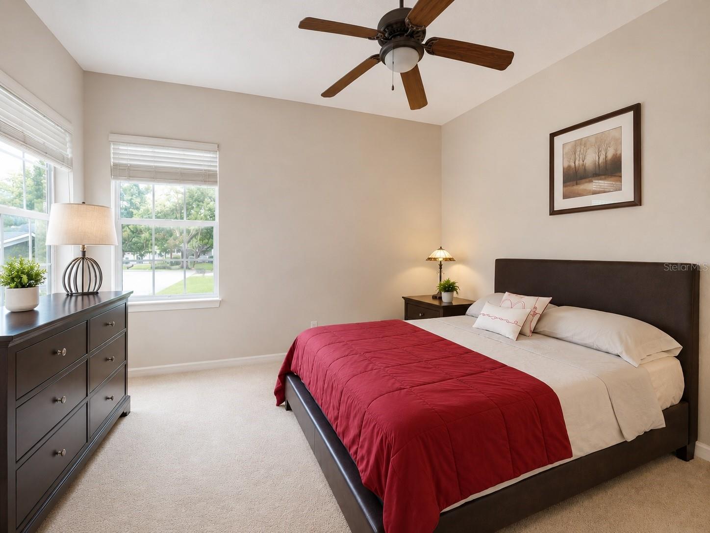 DEESON BY LAKE - Residential