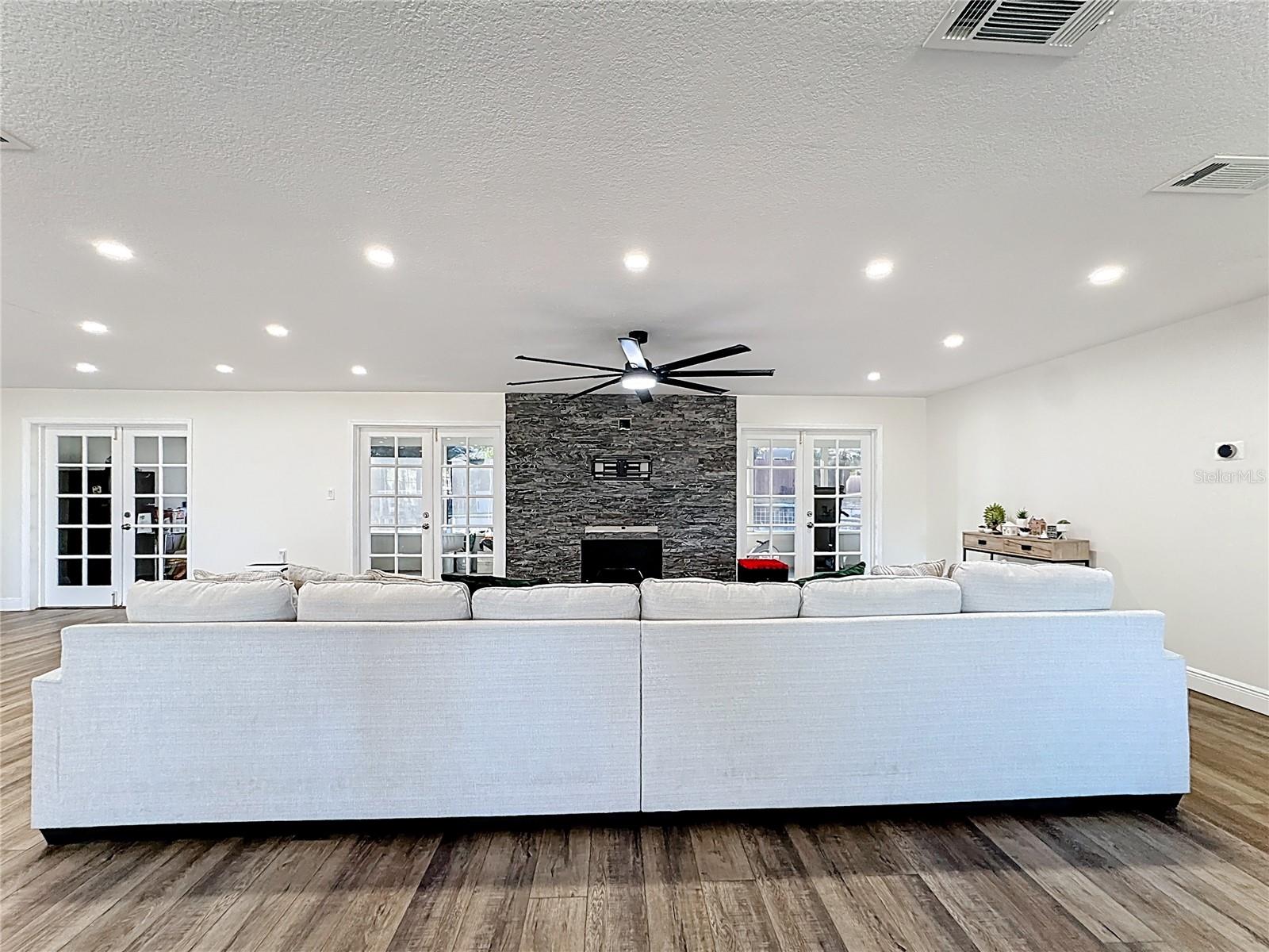 ERROL ESTATE - Residential