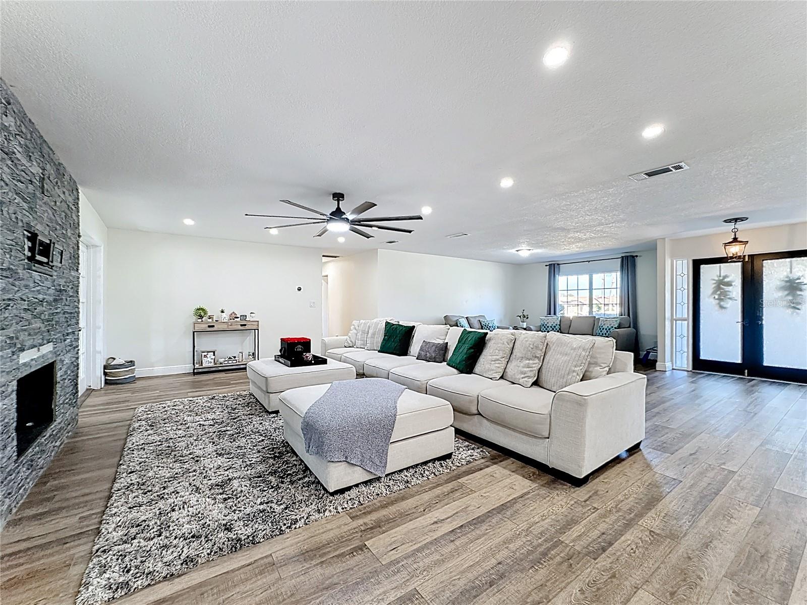 ERROL ESTATE - Residential