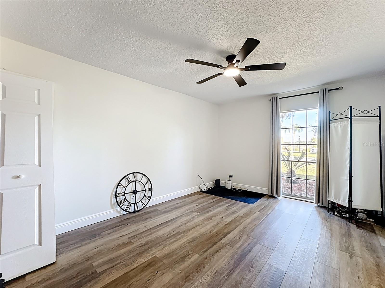 ERROL ESTATE - Residential