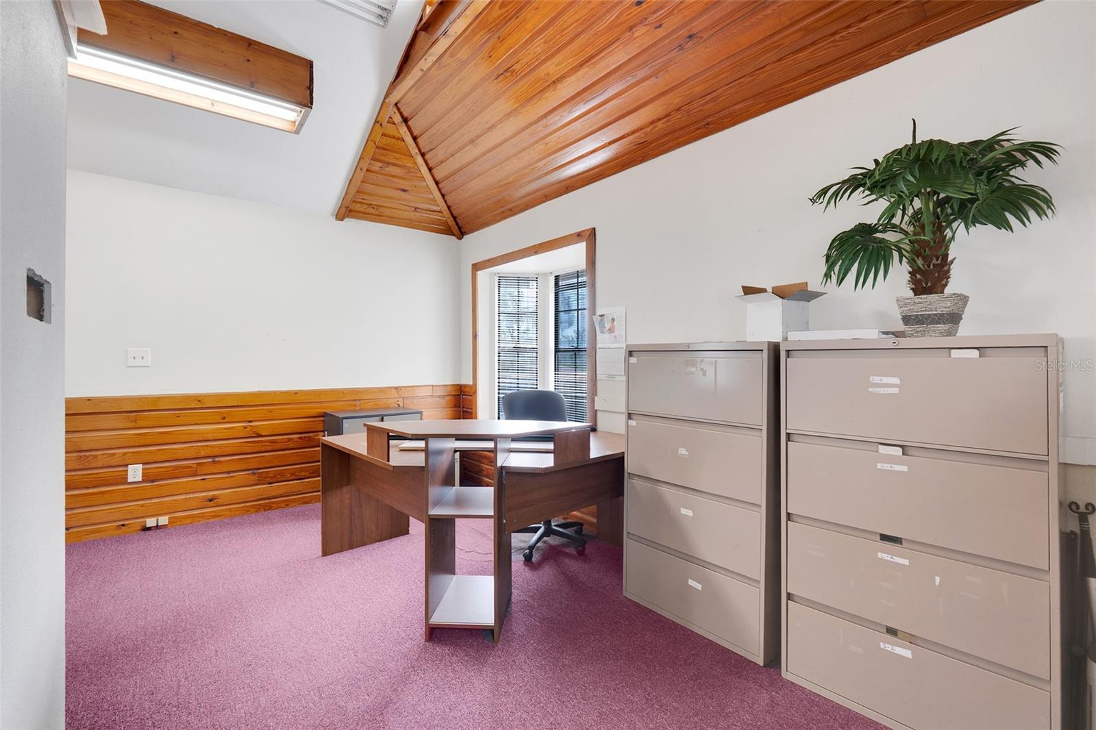 EUSTIS - Commercial Sale