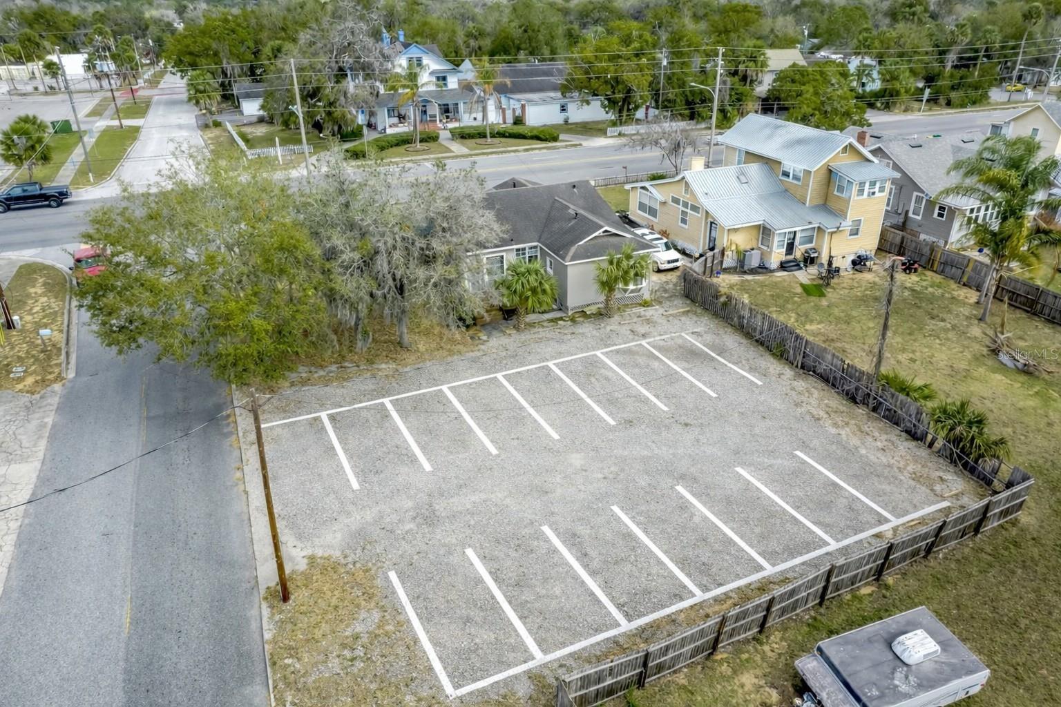 EUSTIS - Commercial Sale