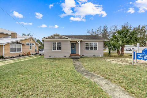 Tiny photo for 900 E Orange Avenue, Eustis, FL 32726 (MLS # G5107602)