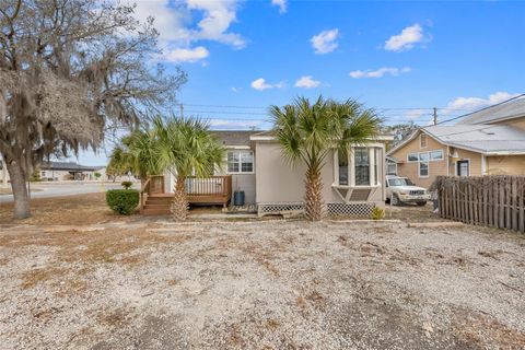Tiny photo for 900 E Orange Avenue, Eustis, FL 32726 (MLS # G5107602)