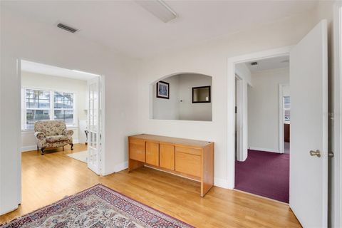 Tiny photo for 900 E Orange Avenue, Eustis, FL 32726 (MLS # G5107602)