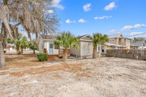 Tiny photo for 900 E Orange Avenue, Eustis, FL 32726 (MLS # G5107602)