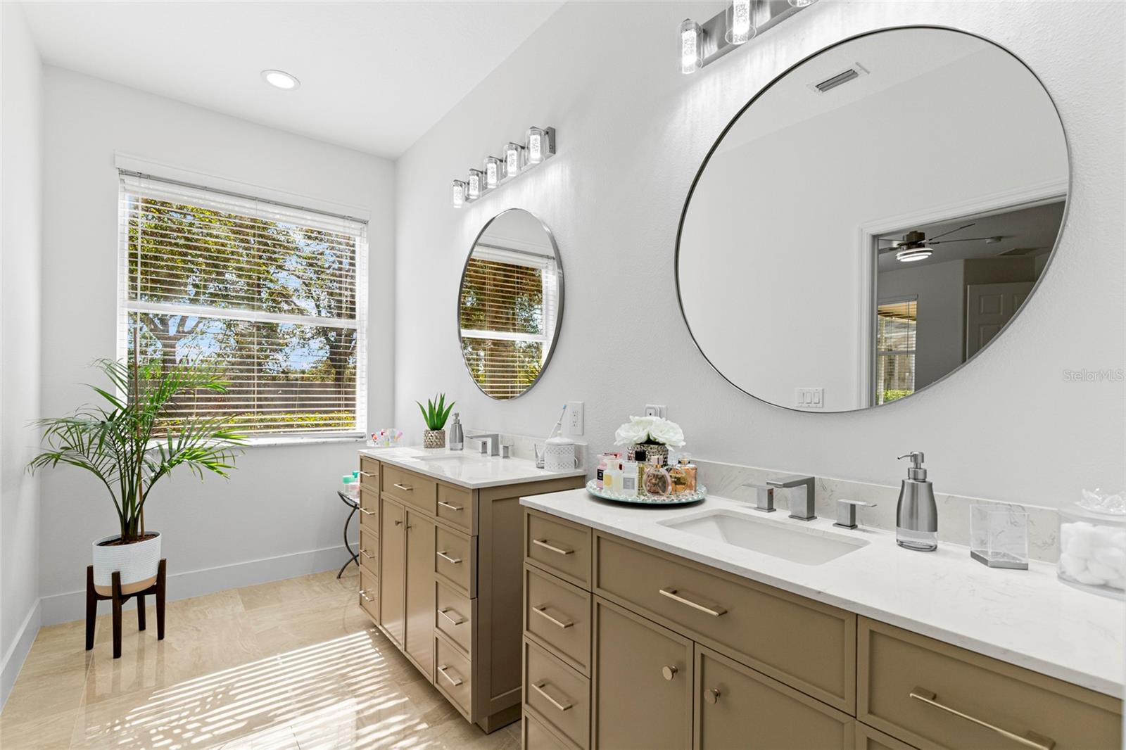 CALLISTA VILLAGE - Residential