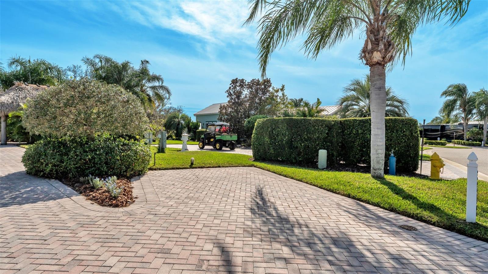 BAY LAKE RESIDENCE - Land