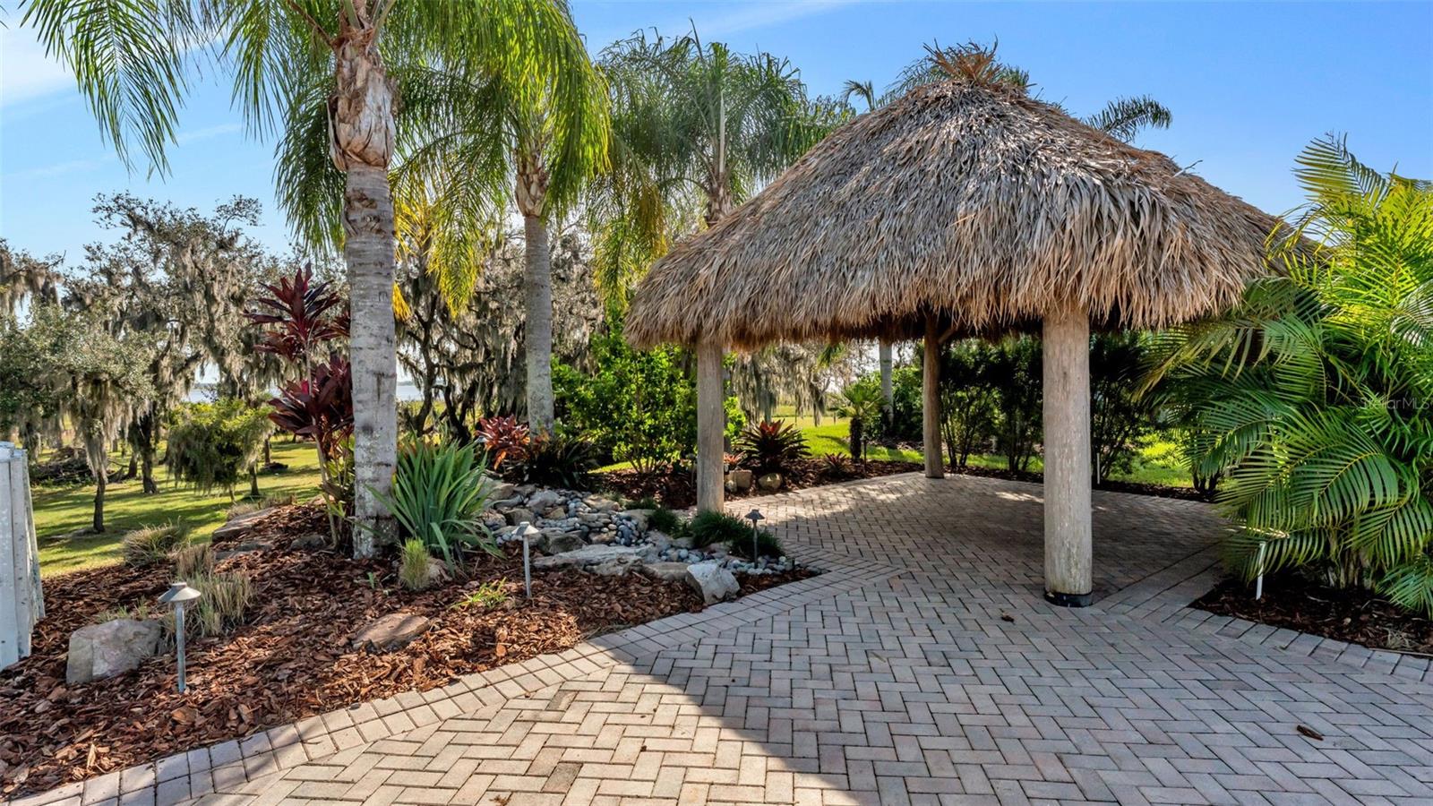 BAY LAKE RESIDENCE - Land