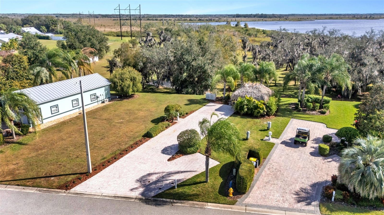 BAY LAKE RESIDENCE - Land