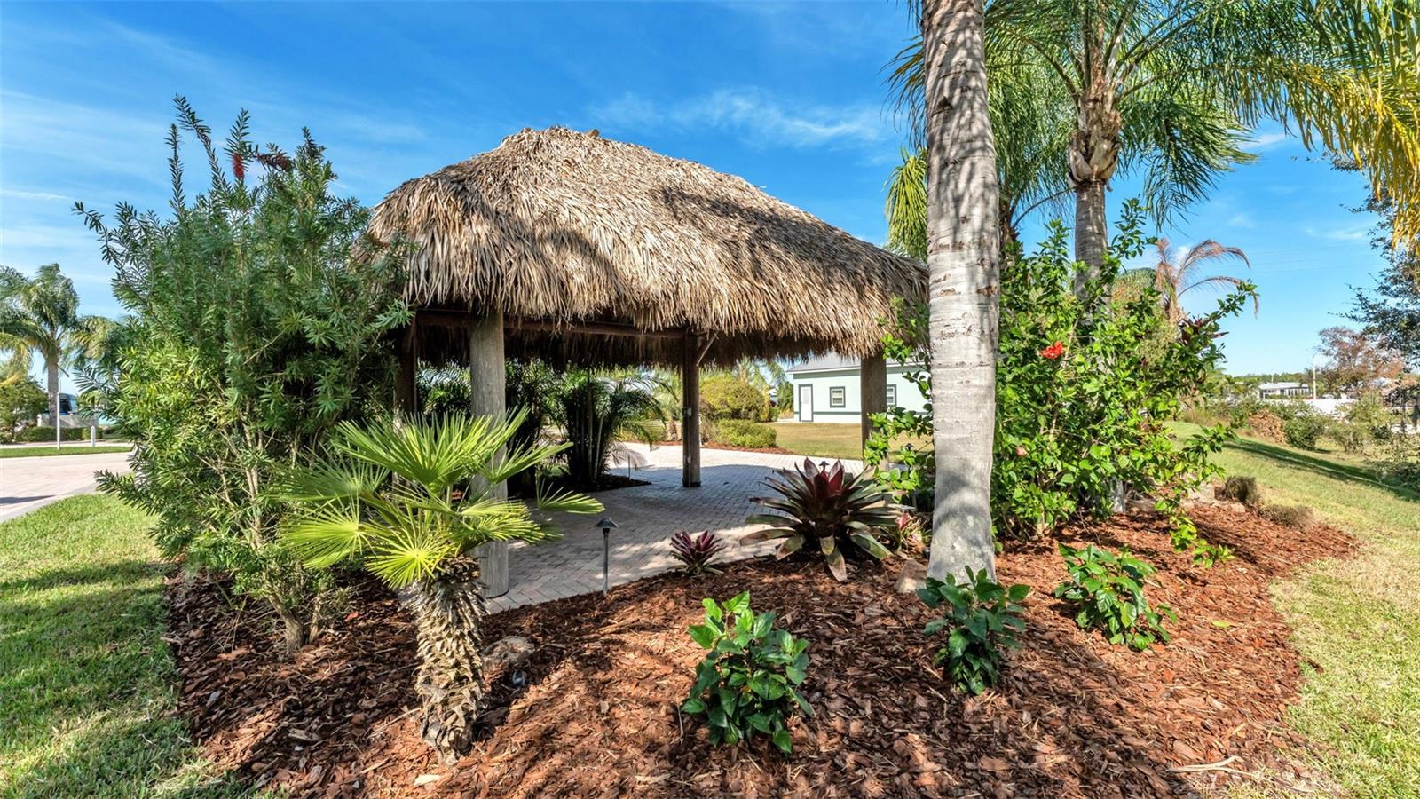 BAY LAKE RESIDENCE - Land