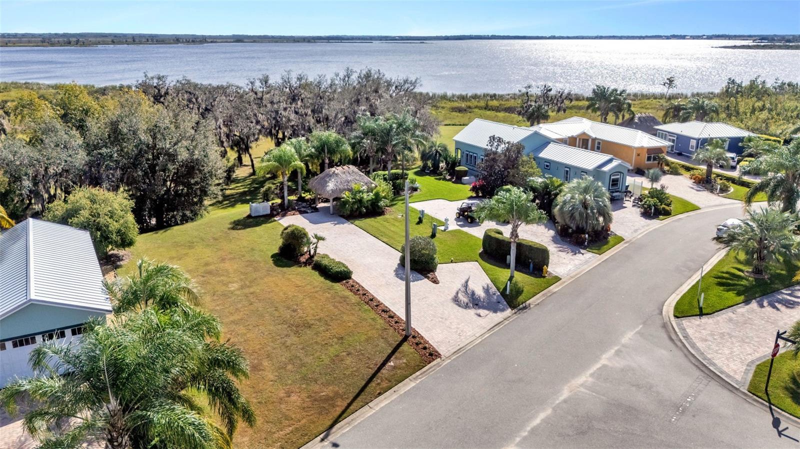 BAY LAKE RESIDENCE - Land