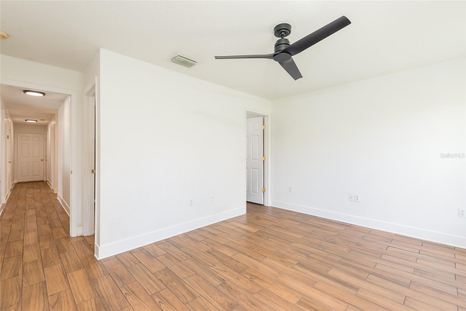 MANGO GROVES UNIT 2 - Residential Lease