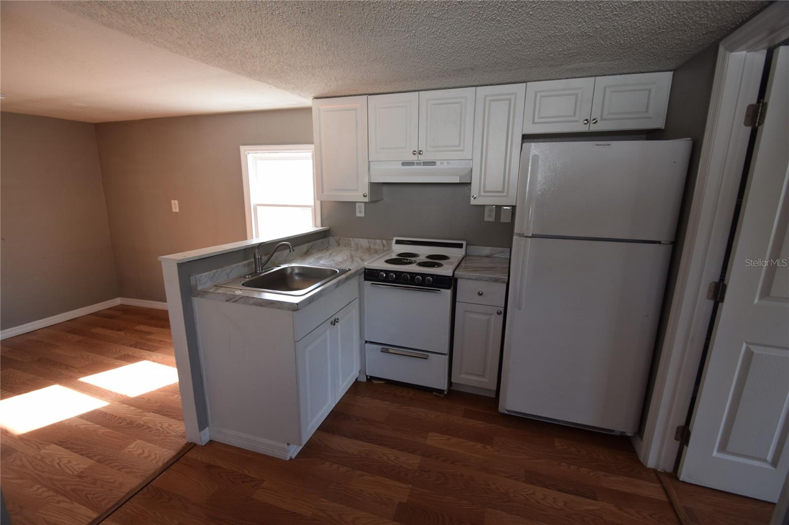 MANNS G W SUB - Residential Lease