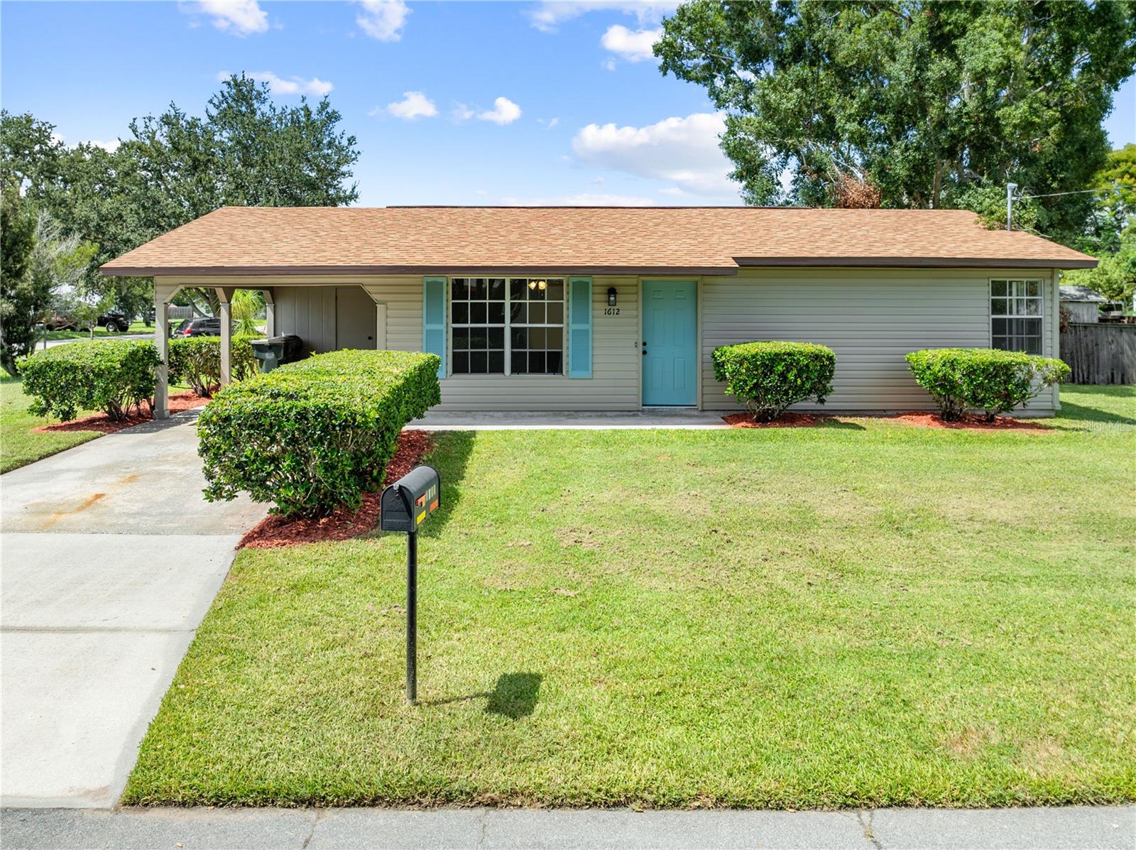 Fantastic home, new to market! Just refurbished and ready for new owner. Large corner lot in quiet St. Cloud
neighborhood. All tile and new vinyl plank flooring, wooden kitchen cabinets, ceiling fans, carport, laundry
area inside carport shed. New roof; 2025, AC new; 2023. This home is priced to sell and will not last!